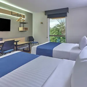 4* Отель Express By Marriott